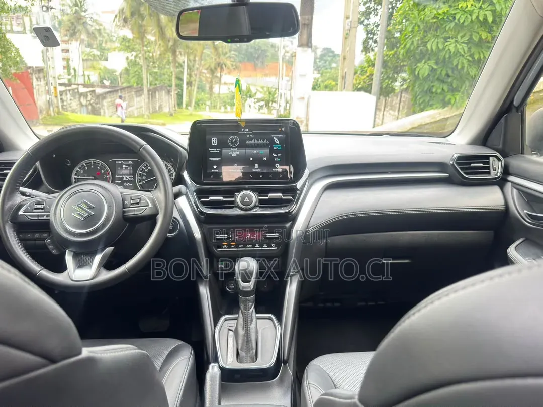 Suzuki Grand Vitara 2025 Gris