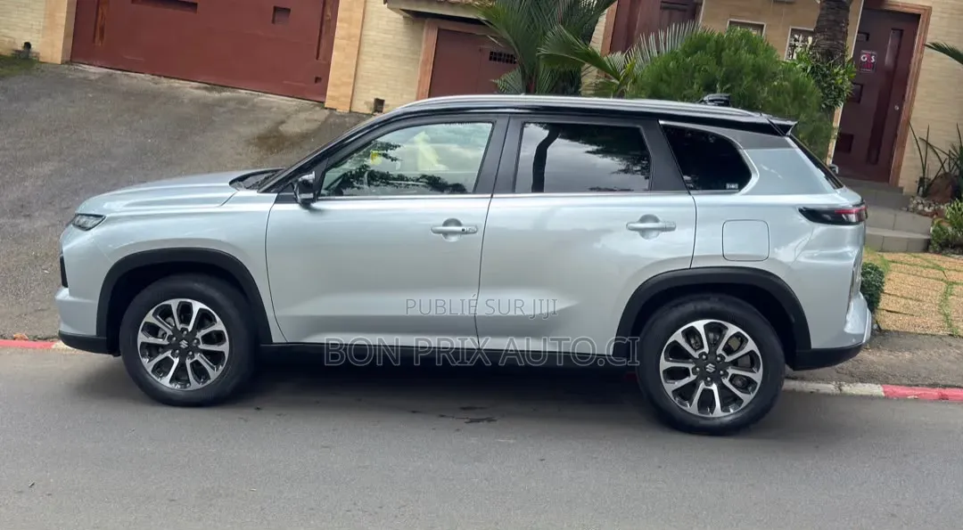 Suzuki Grand Vitara 2025 Gris