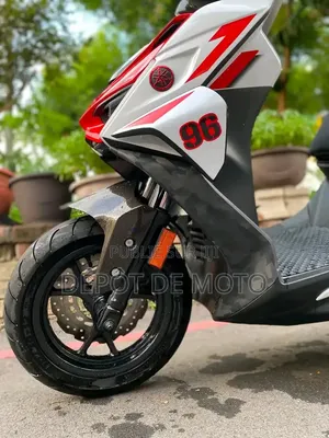 Nouveau Yamaha DT175 2025 Blanc