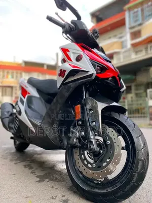 Nouveau Yamaha DT175 2025 Blanc