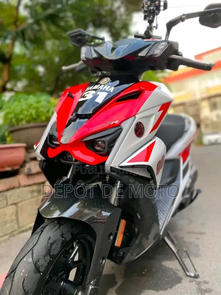 Nouveau Yamaha DT175 2025 Blanc
