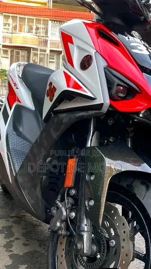 Nouveau Yamaha DT175 2025 Blanc