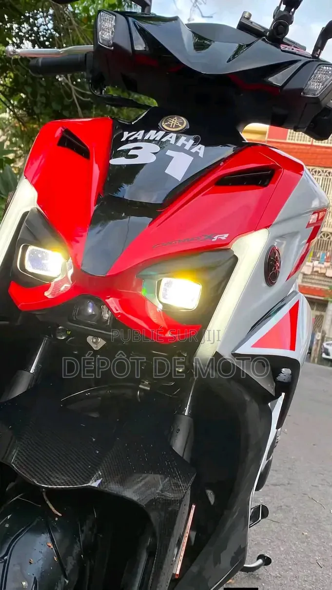 Nouveau Yamaha DT175 2025 Blanc