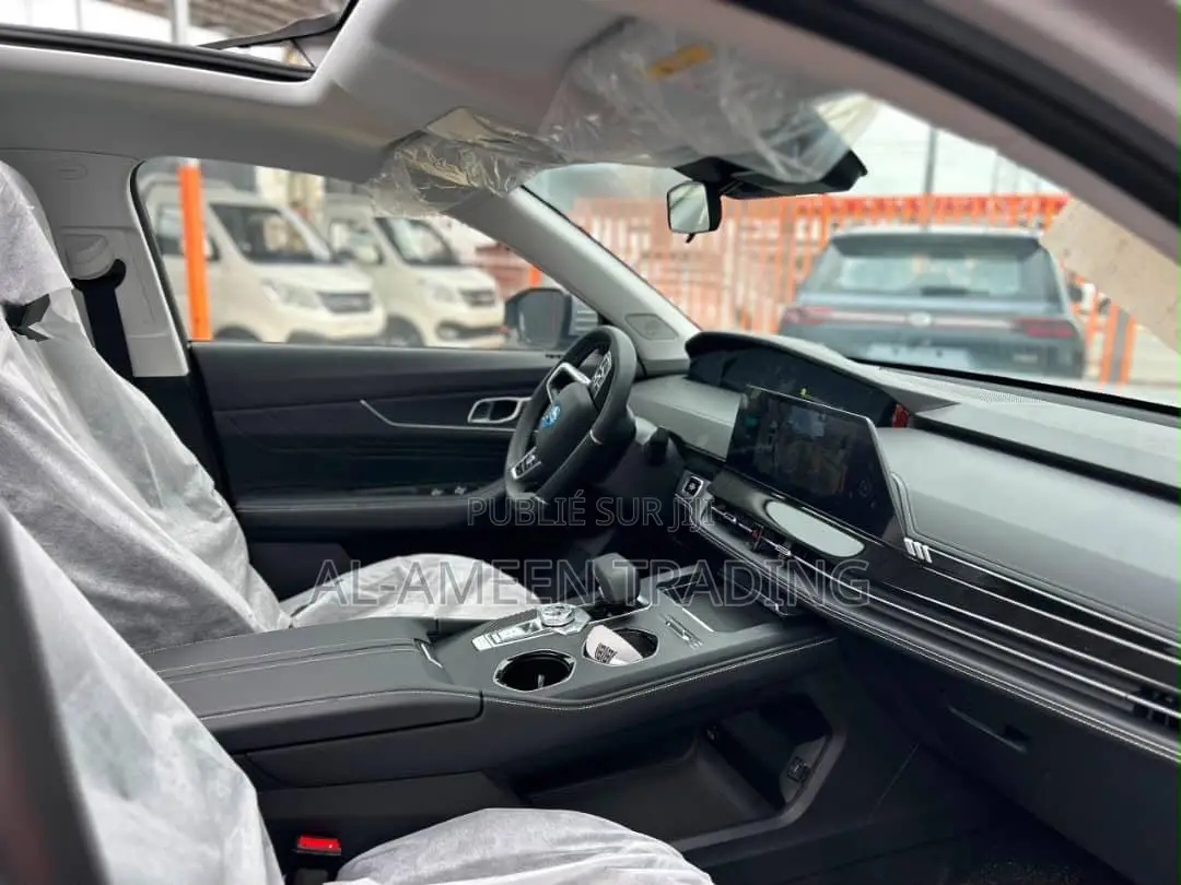 Nouveau Changan UNI-K 2.0 Petrol AWD 2025 Gris