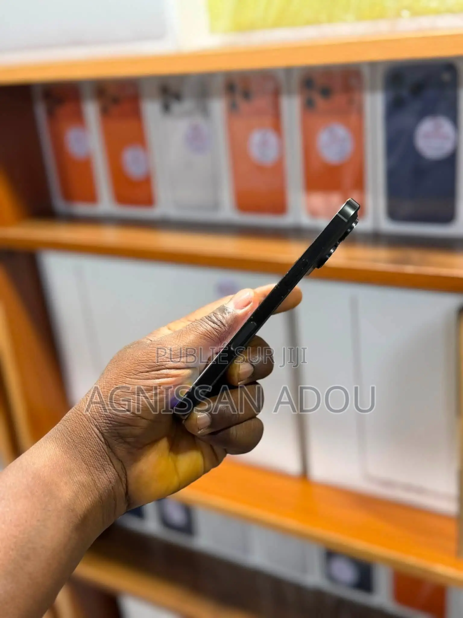 Nouveau Apple iPhone 16 Pro Max 256 GB Noir