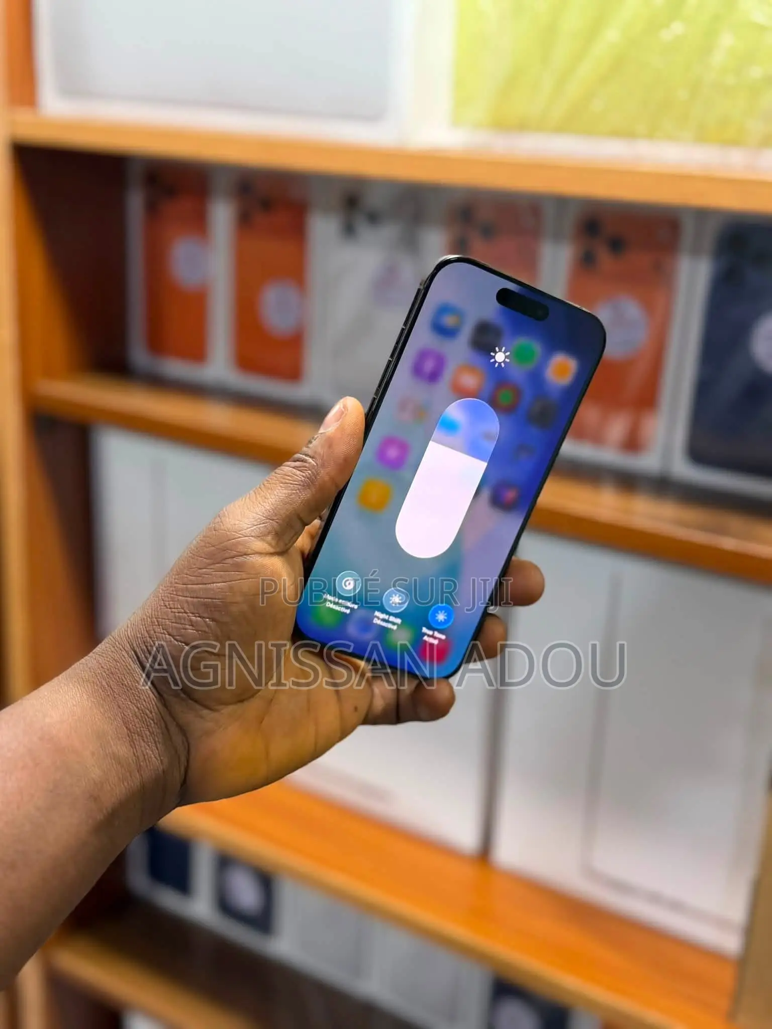Nouveau Apple iPhone 16 Pro Max 256 GB Noir