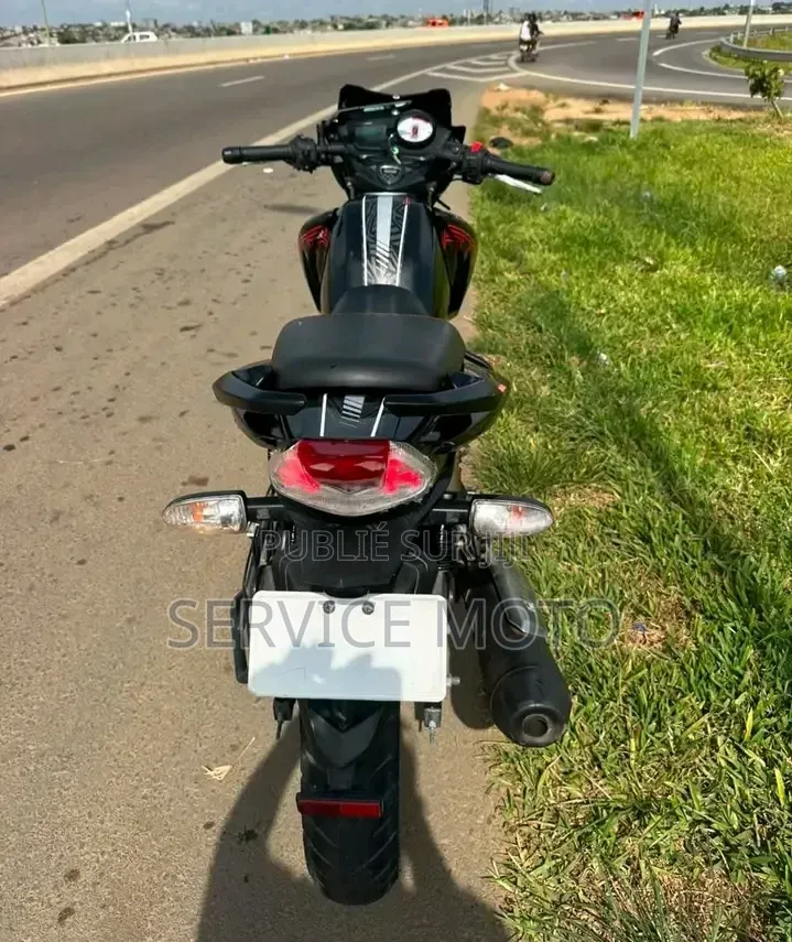 Nouveau TVS Apache 180 RTR 2022 Autre