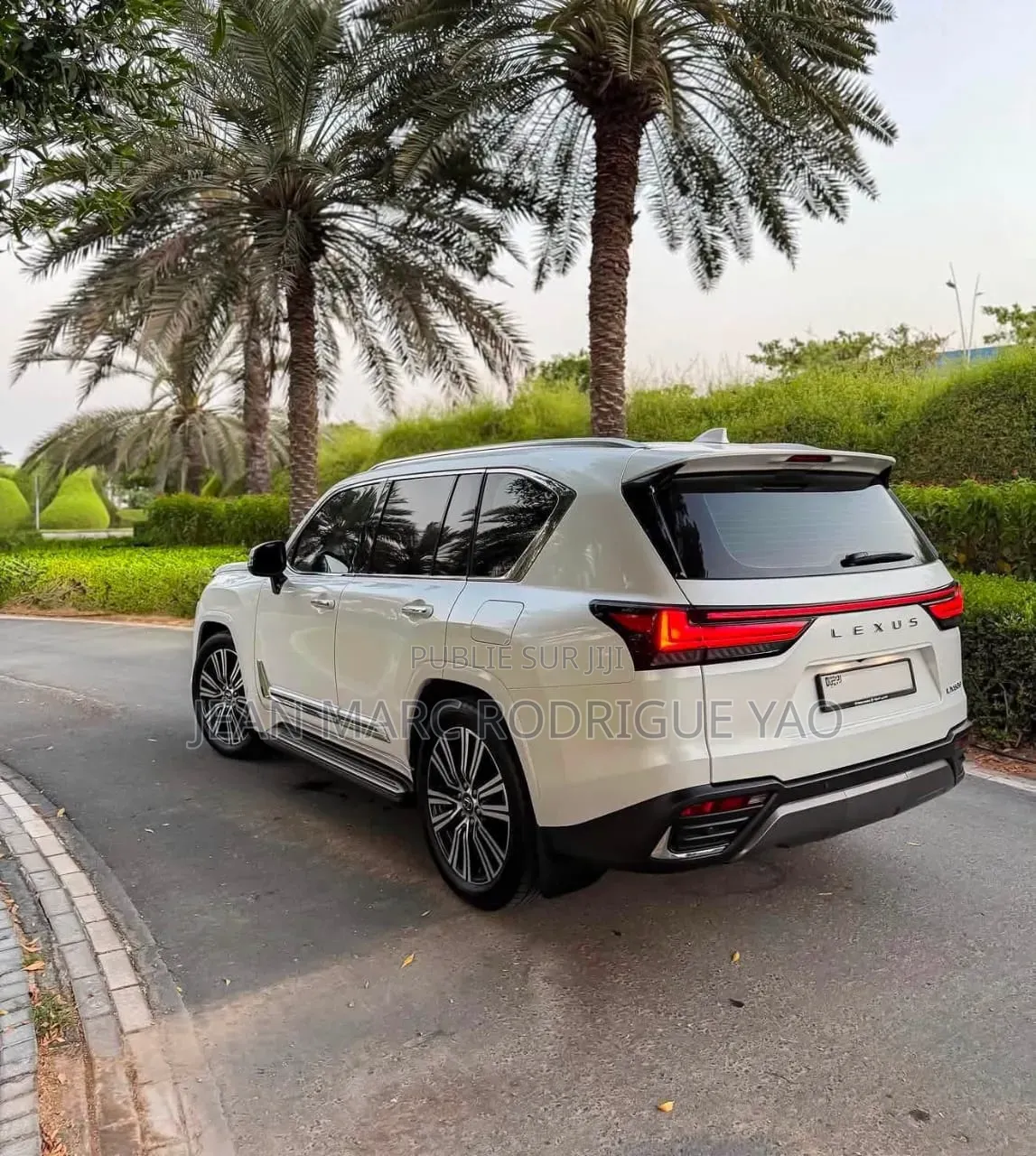 Nouveau Lexus LX 500d 2026 Blanc cassé