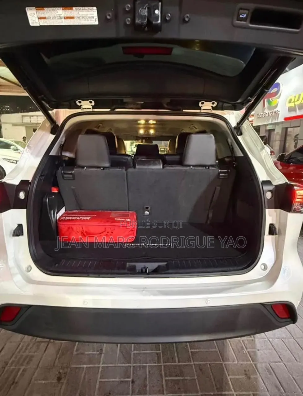 Nouveau Toyota Land Cruiser Prado 2024 Blanc cassé