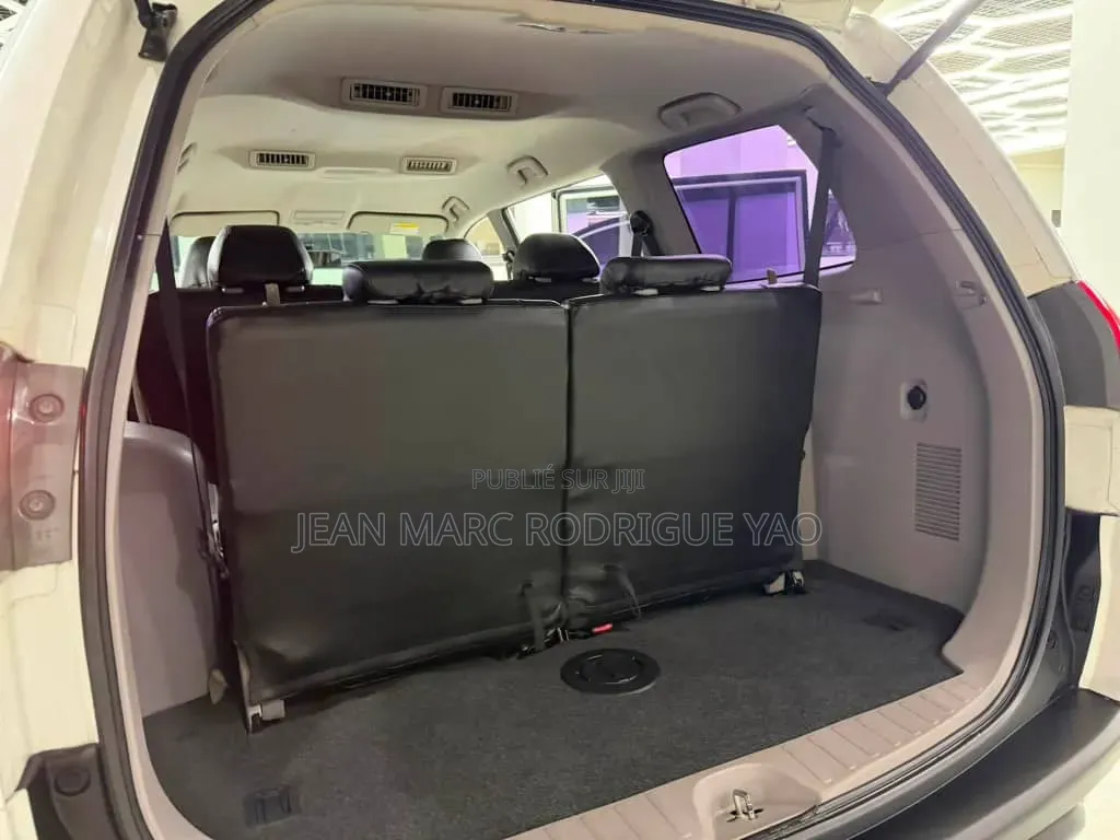 Mitsubishi Montero 2023 Blanc cassé