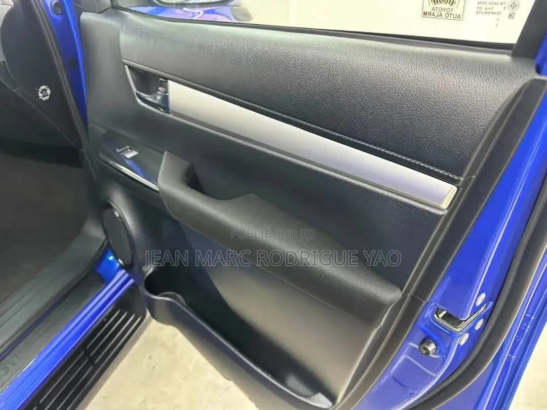 Nouveau Toyota Hilux 2025 Bleu