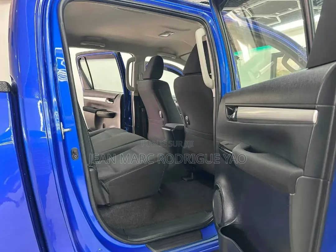 Nouveau Toyota Hilux 2025 Bleu