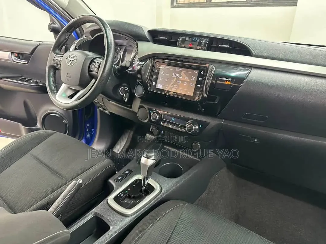Nouveau Toyota Hilux 2025 Bleu