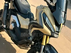 Nouveau Honda Autre 2023 Beige
