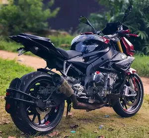 Nouveau BMW S 1000 R 2024 Noir