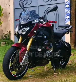 Nouveau BMW S 1000 R 2024 Noir