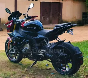 Nouveau BMW S 1000 R 2024 Noir