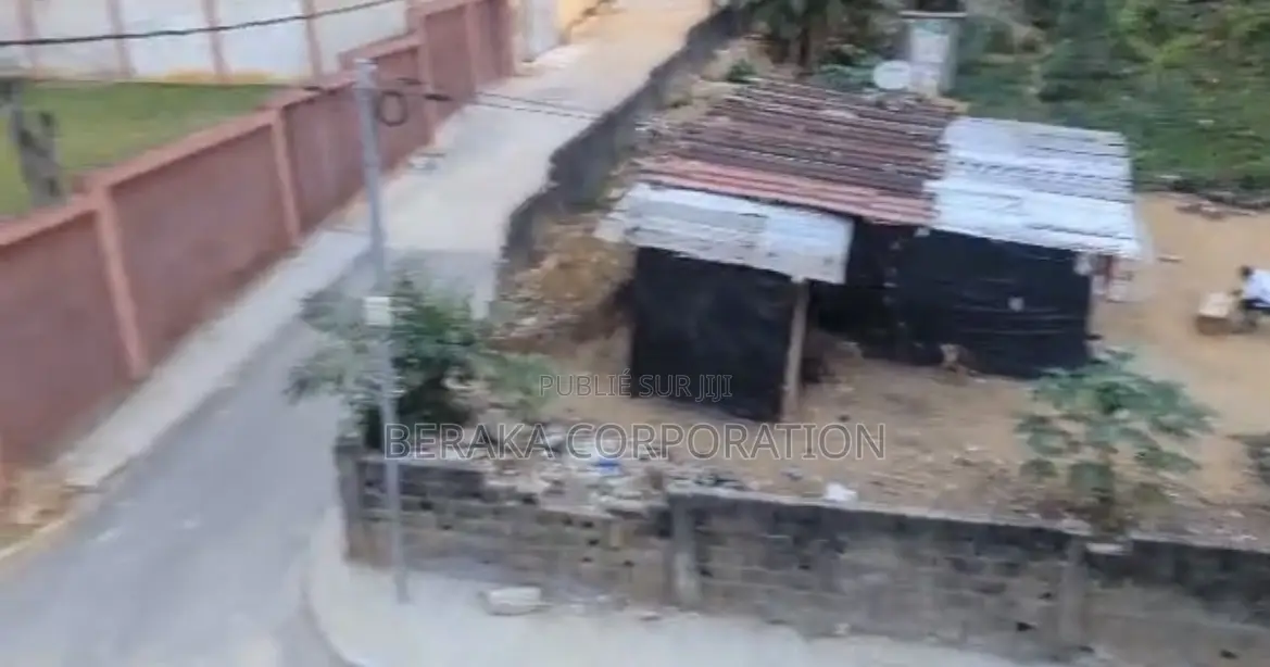 *COCODY RIVIERA M'BADON: Vente d'Un Terrain De 3788m2 a La Rivi