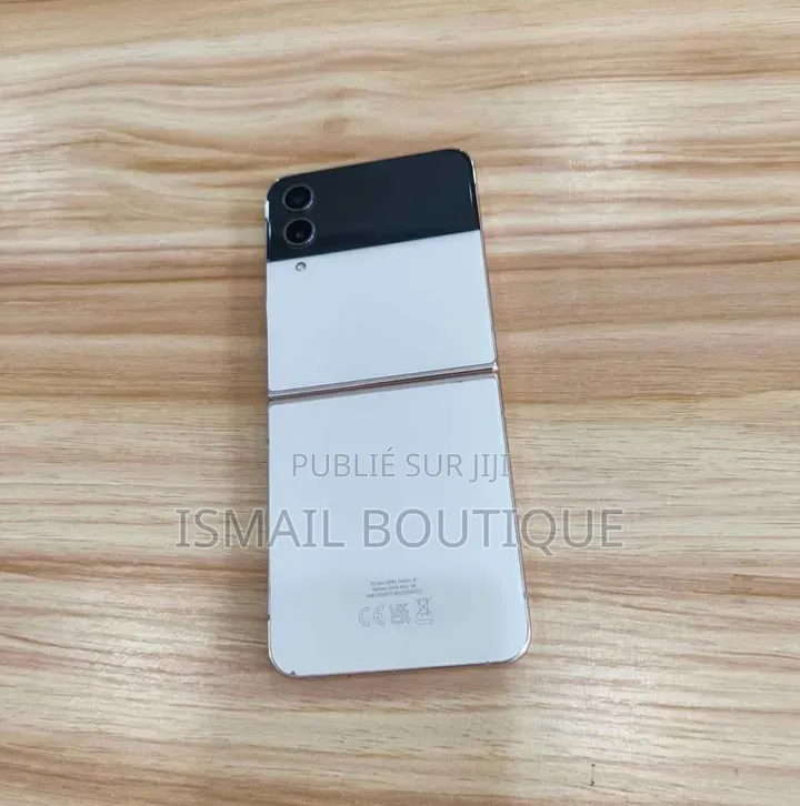 Nouveau Samsung Galaxy Z Flip4 256 GB Blanc