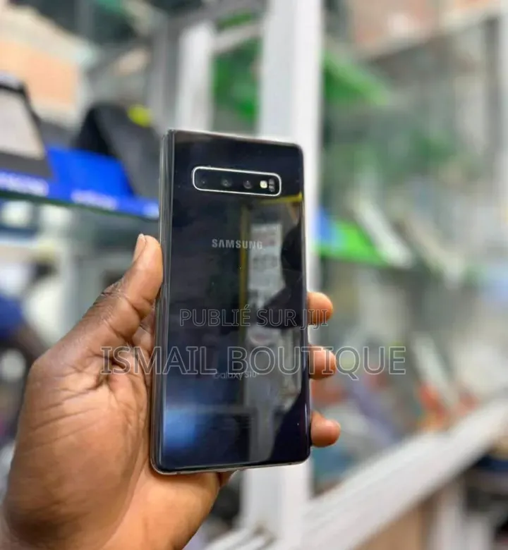 Nouveau Samsung Galaxy S10 Plus 128 GB Noir