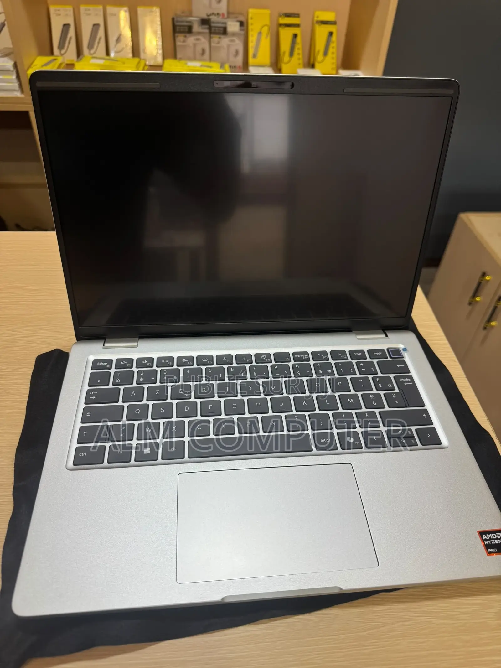 Nouveau Ordinateur portable Dell Pro Plus 14 32GB AMD Ryzen 5 SSD 512GB