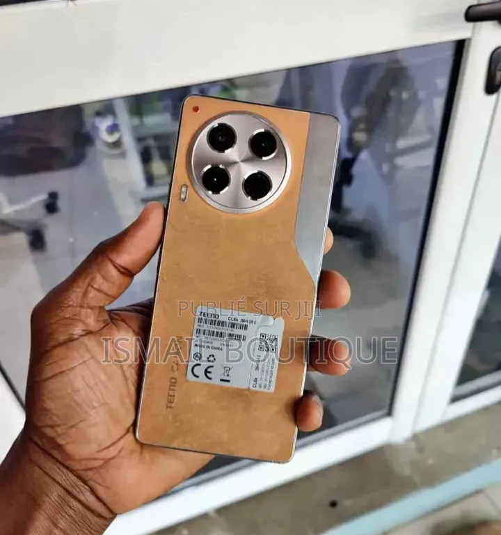 Nouveau Tecno Camon 30 256 GB Gris