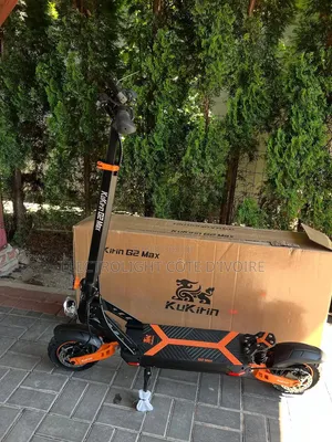 Nouveau Yamaha Crux 2022 Gris