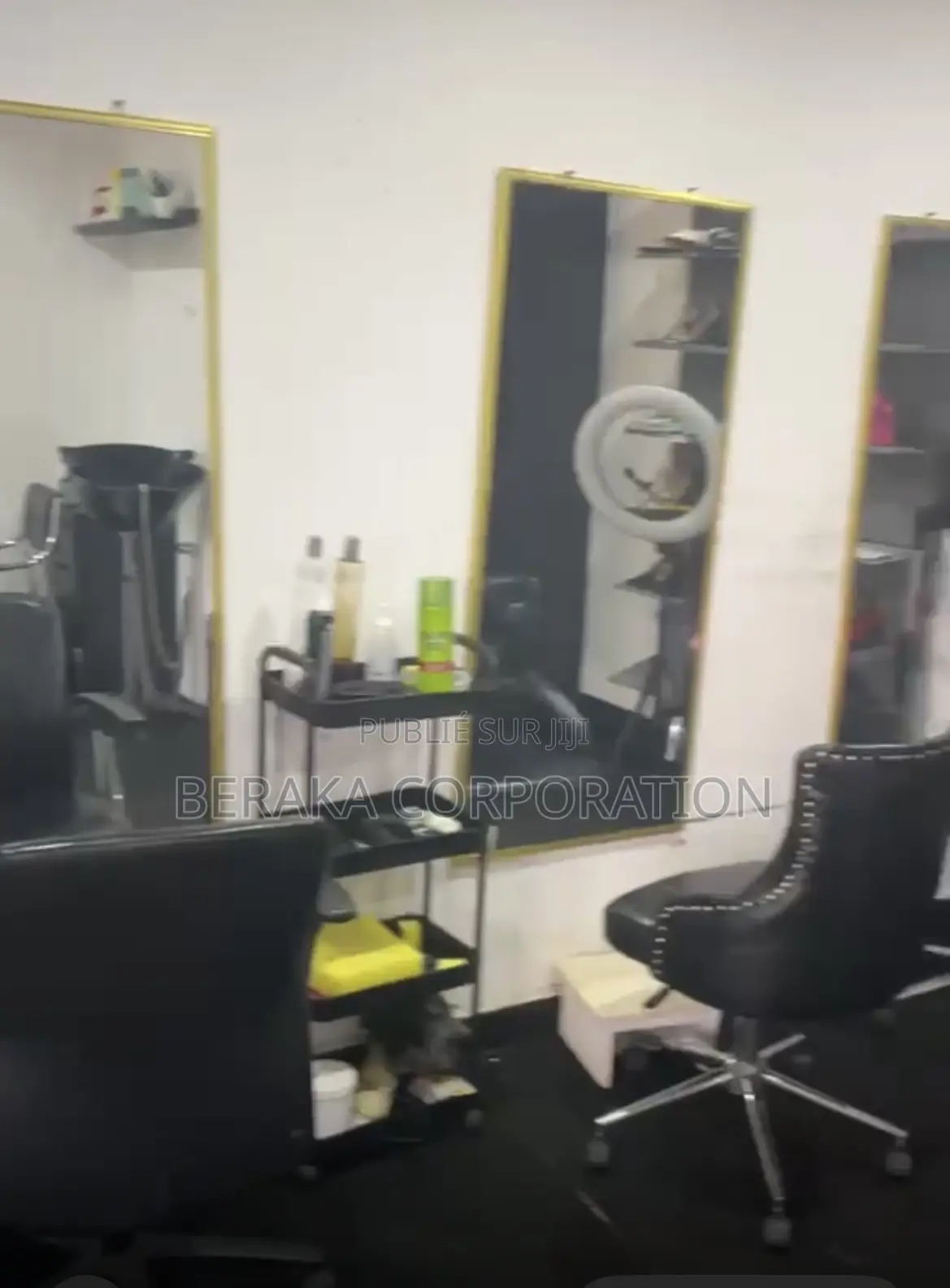 * À CÉDER – Salon De Coiffure Mixte (Hommes Femmes) –