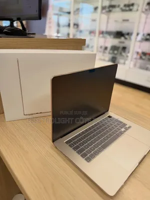 Nouveau Apple MacBook Air 2025 M4 16GB Apple M4 SSD 256GB