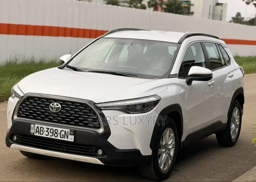 Toyota Corolla Cross 1.8 Petrol AWD 2022 Blanc