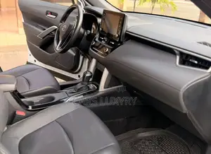 Toyota Corolla Cross 1.8 Petrol AWD 2022 Blanc