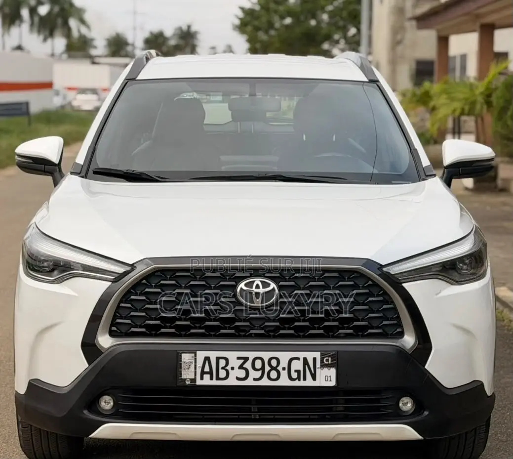 Toyota Corolla Cross 1.8 Petrol AWD 2022 Blanc