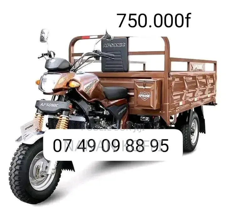 Nouveau TVS Apache 160 4V 2025 Blanc