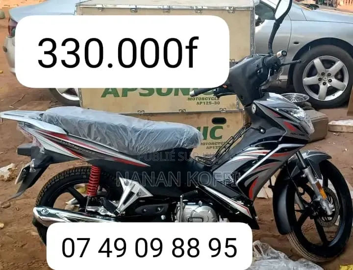 Nouveau TVS Apache 160 4V 2025 Blanc