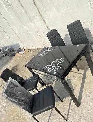 Table a Manger 4 Places Nouvelles Arrivage
