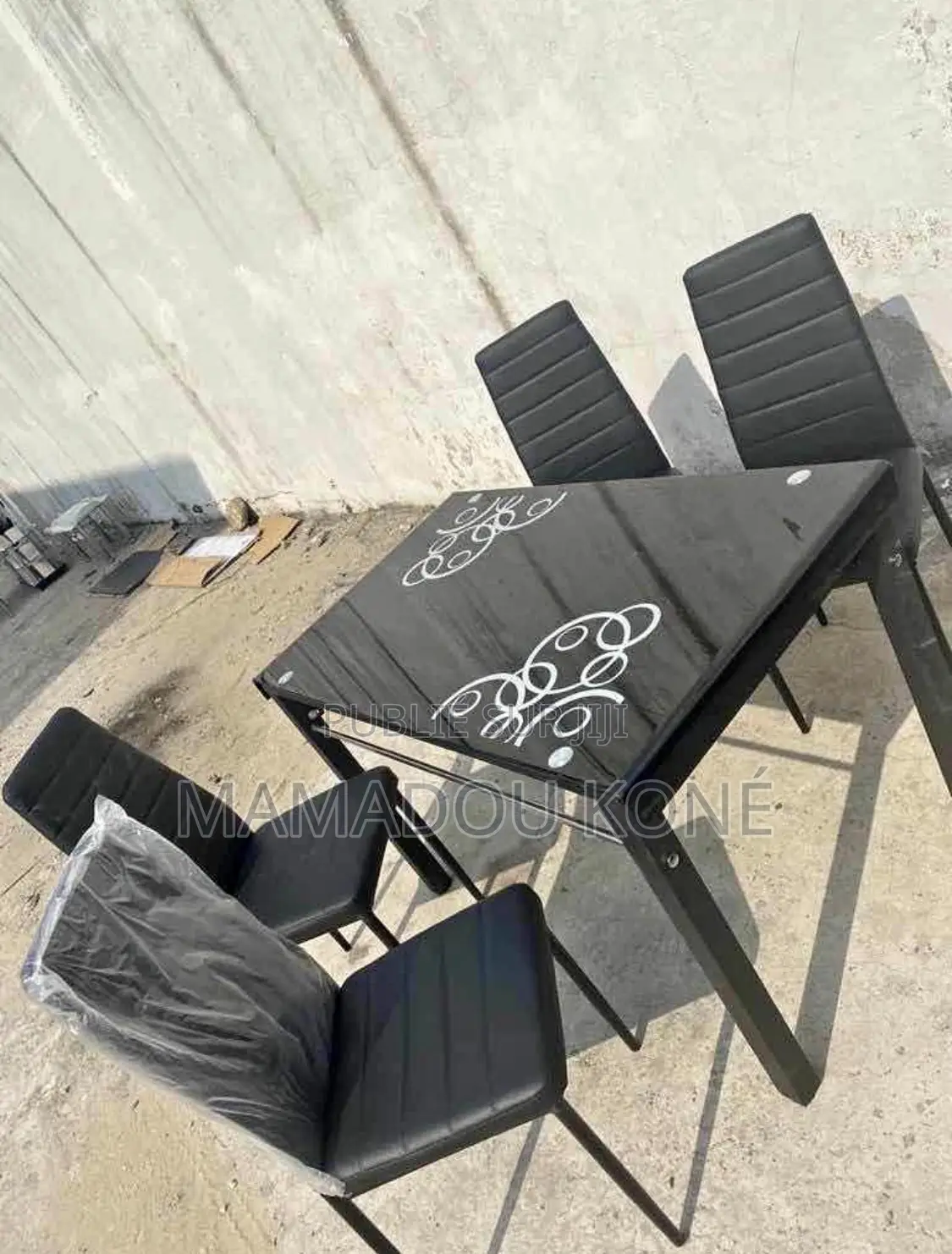 Table a Manger 4 Places Nouvelles Arrivage
