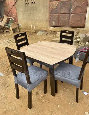 Table a Manger 4 Places