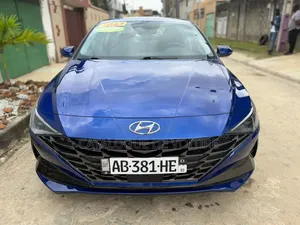 Hyundai Elantra 2023 Bleu
