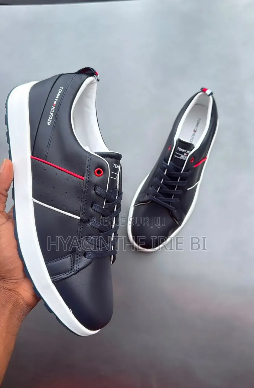Tommy HILFIGER P40-46 Tendance ,Chic, Élégance Combinée