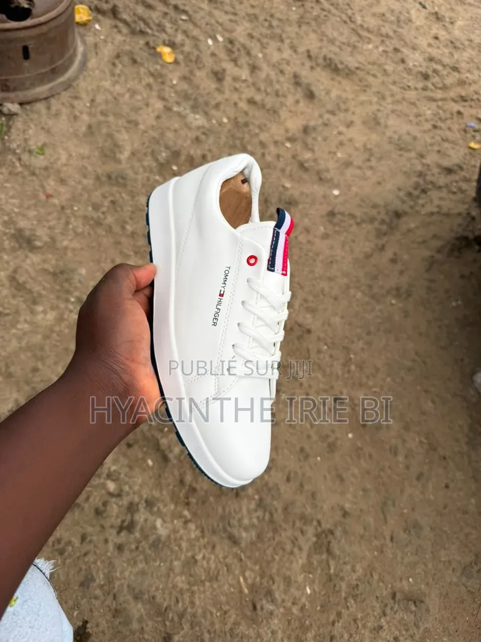 Tommy HILFIGER P40-46 Tendance ,Chic, Élégance Combinée