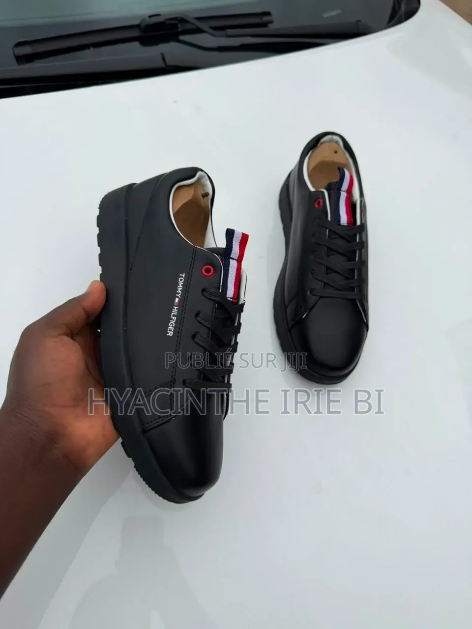 Tommy HILFIGER P40-46 Tendance ,Chic, Élégance Combinée