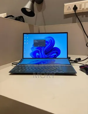 Nouveau Asus Zenbook Duo 32GB Intel Core Ultra 5 SSHD+SSD 2T