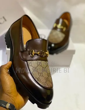 Gucci Moccassin P40-45
 Tendance ,Chic, Élégance