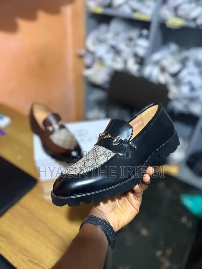 Gucci Moccassin P40-45
 Tendance ,Chic, Élégance