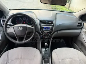 Hyundai Accent 2015 Noir