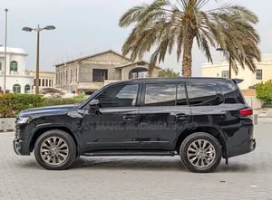 Nouveau Toyota Land Cruiser 2026 Noir