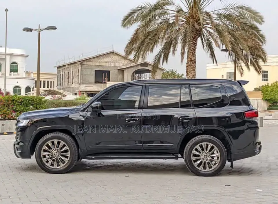 Nouveau Toyota Land Cruiser 2026 Noir