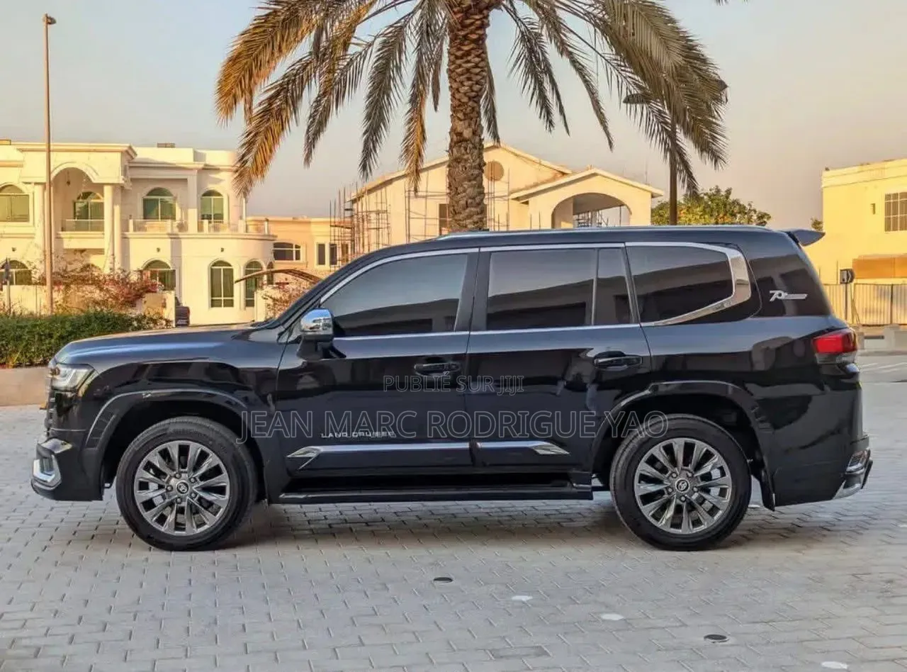 Nouveau Toyota Land Cruiser 2026 Noir