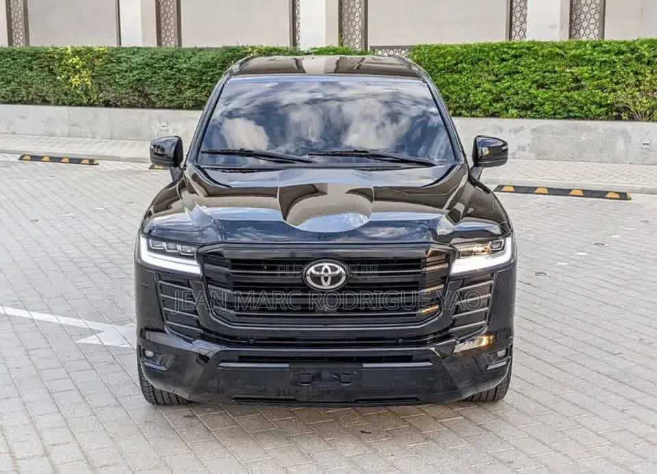 Nouveau Toyota Land Cruiser 2026 Noir