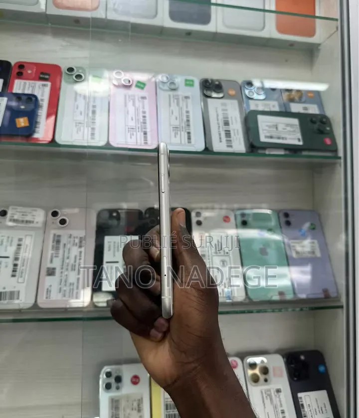 Nouveau Apple iPhone 11 128 GB Autre